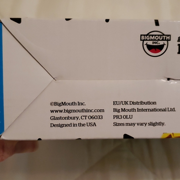 Pineapple Pool Float - Picture 3 of 3